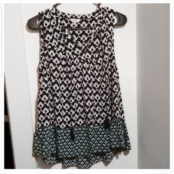 Crown & Ivy sleevless printed top size S - Picture 1 of 5